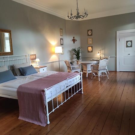 Gartenzimmer Im Schloss Neuhausen Neuhausen  Екстериор снимка